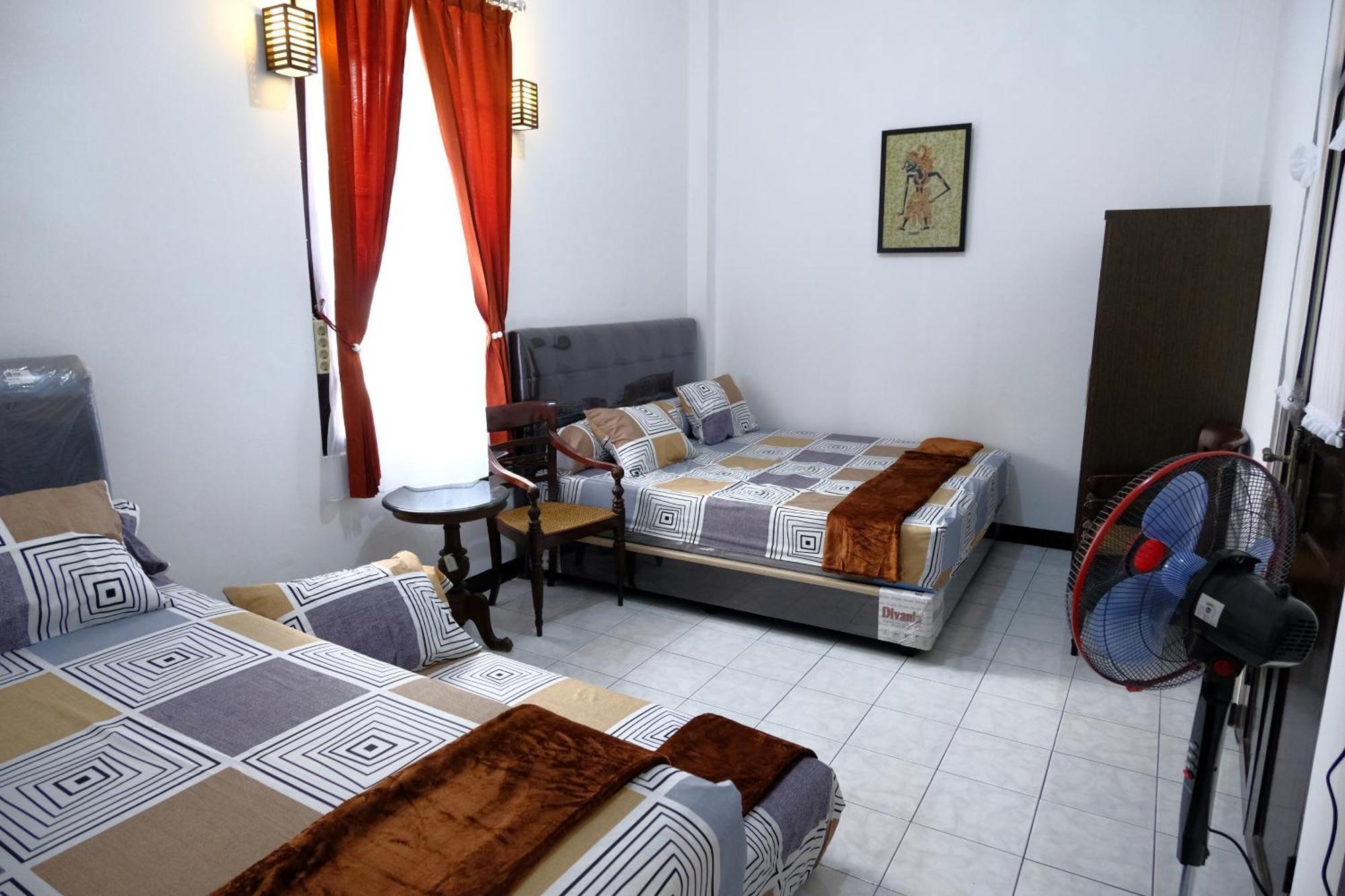 Griya Merbabu Asri Homestay سالاتيغا المظهر الخارجي الصورة